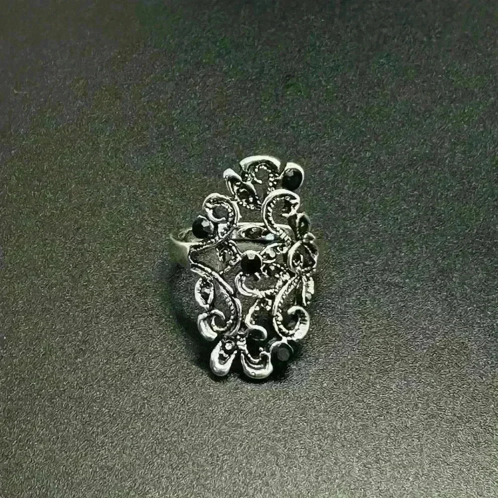 Boho Hippie style large silver ring 🖤